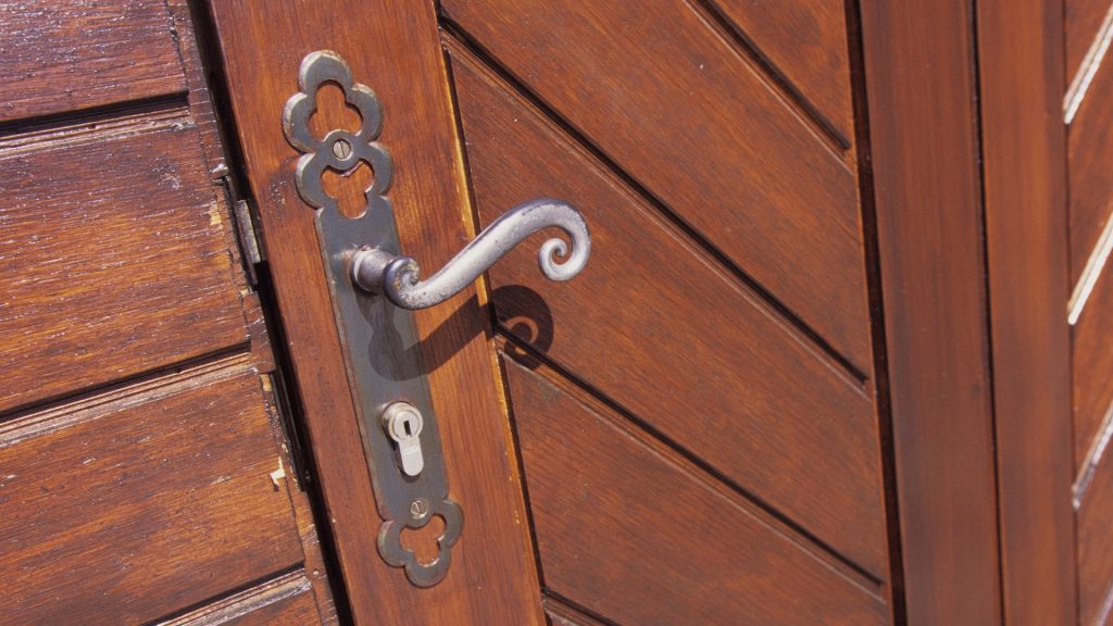 A door handleset